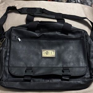 Accent International Messenger Bag